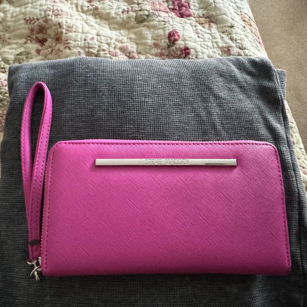 Steve Madden wallet